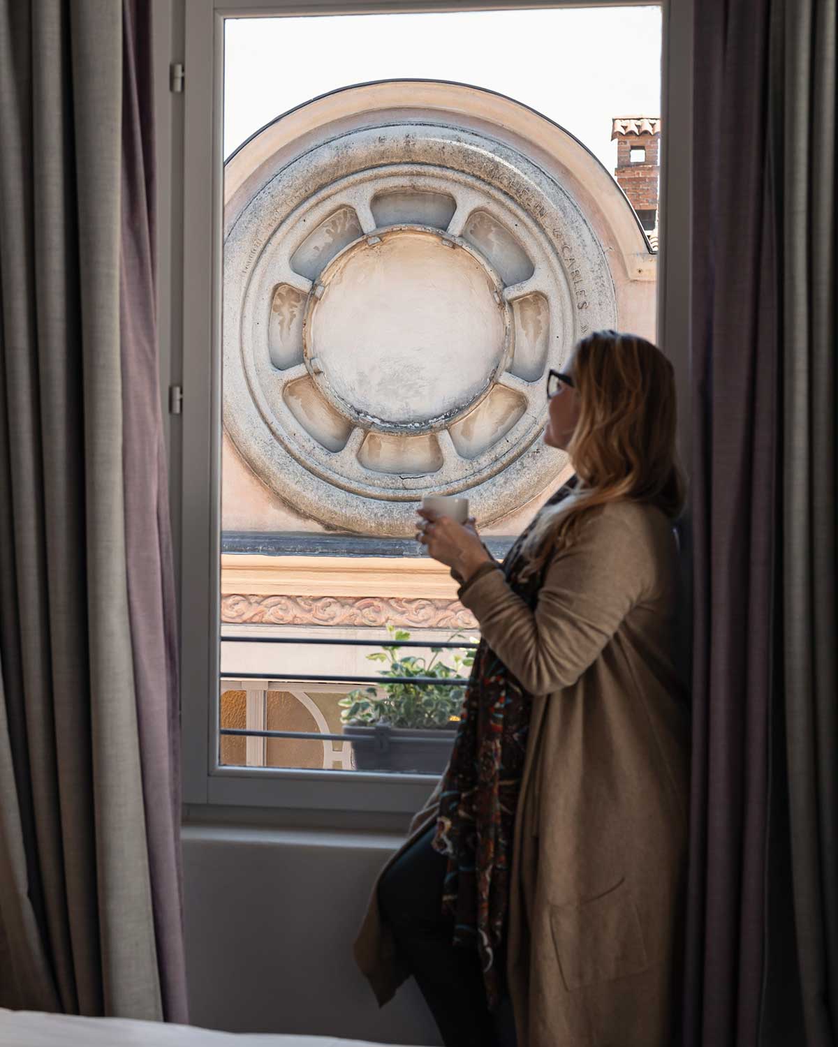 Aperitivo di benvenuto, pernottamento in Suite, colazione, Free Wi-Fi e late checkout, valido per due persone.